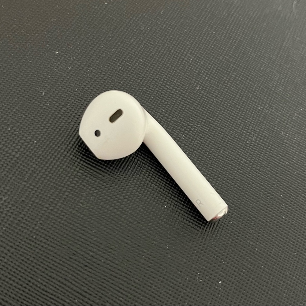 AirPod Right Earbud- first generation